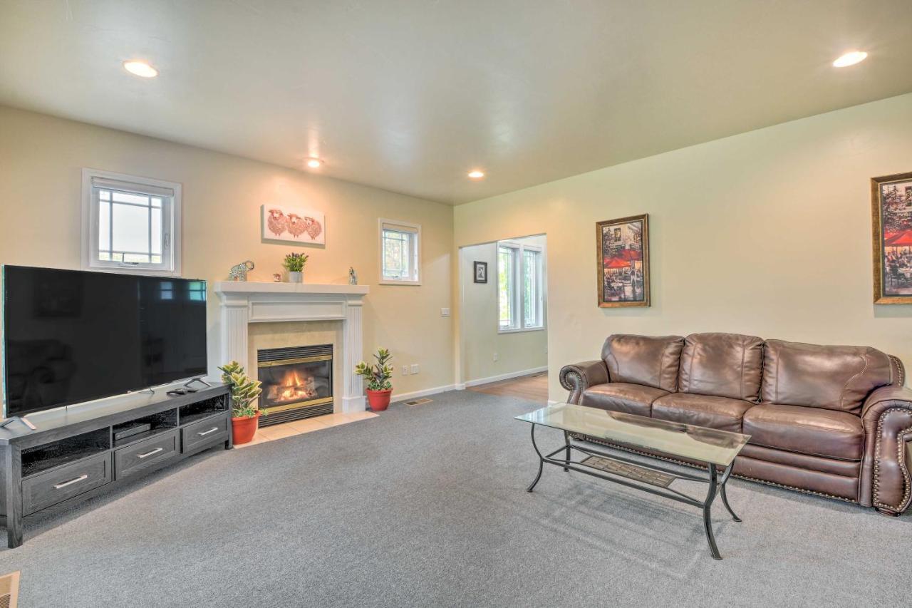 Villa Charming Medford Getaway About 4 Miles To Downtown! Esterno foto