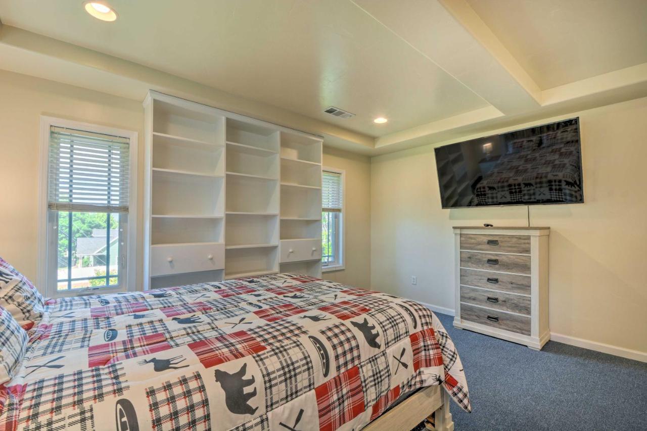 Villa Charming Medford Getaway About 4 Miles To Downtown! Esterno foto